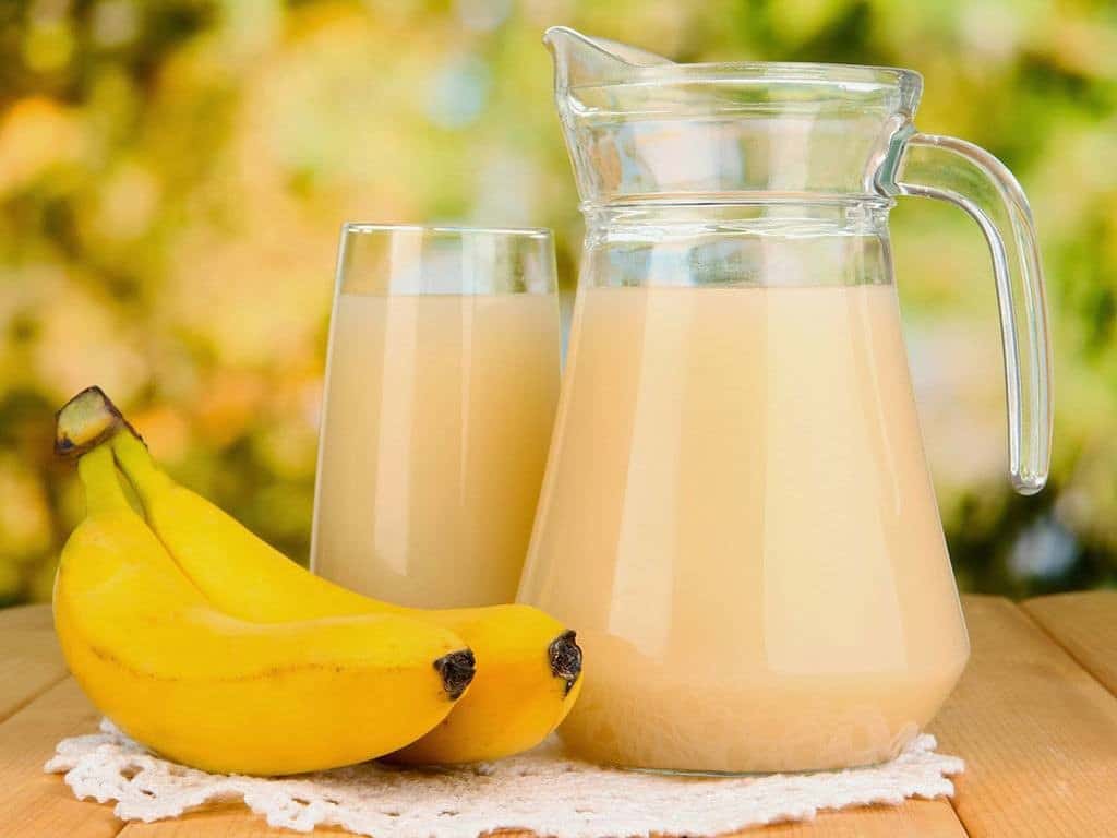 beneficios do suco de banana